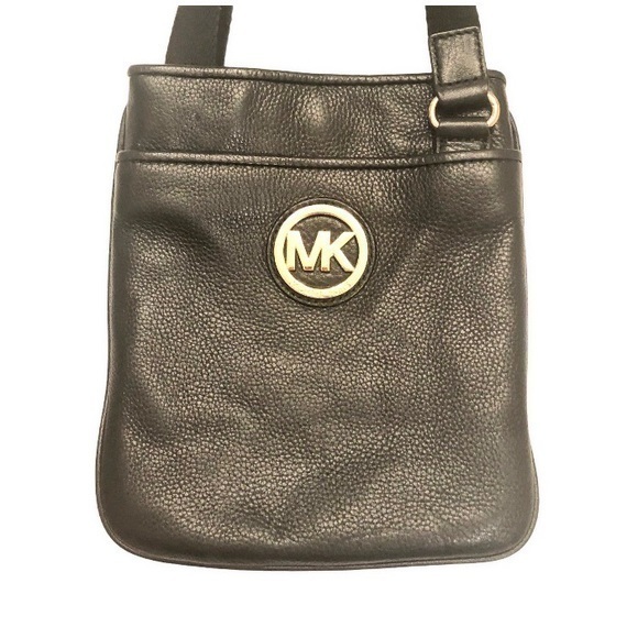 Michael kors black leather crossbody bag